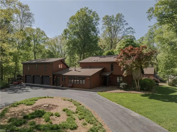 4372 Lake Prince Dr, Suffolk, VA 23434