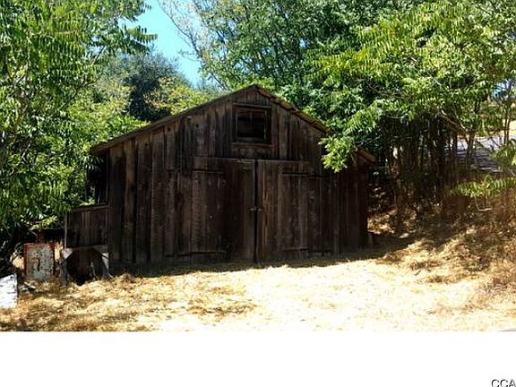 3rd image of 1370 Fairview Dr