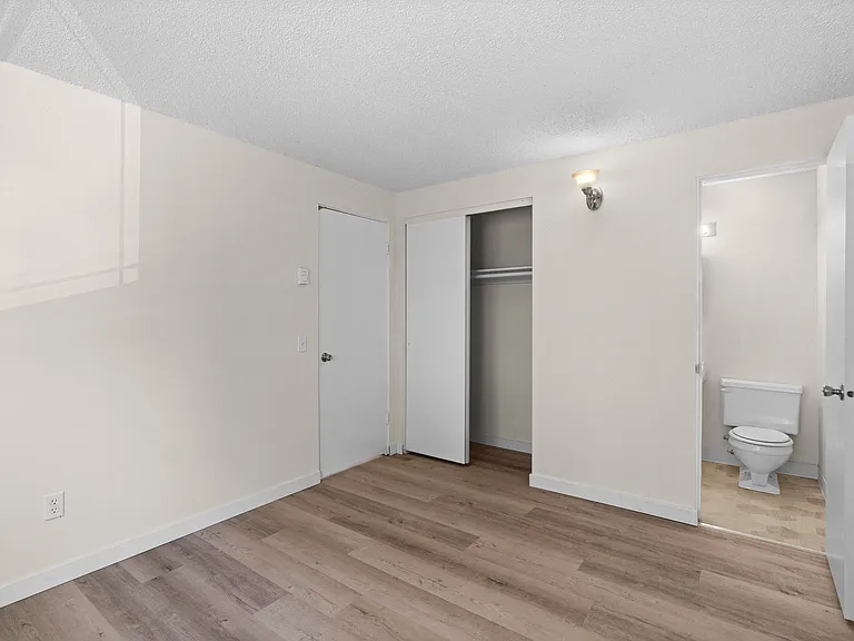 2 Bedroom 1.5 Bath w/Garage 787 Sq Ft 2 Bedroom 1.5 Bath w/Garage 787 Sq Ft