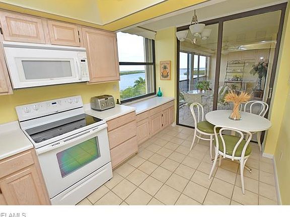 5th image of 4223 Bay Beach Ln #5A
