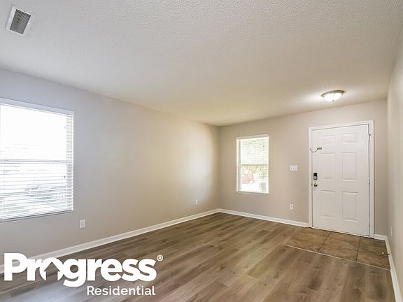 5th image of 10508 Apple Creek Way