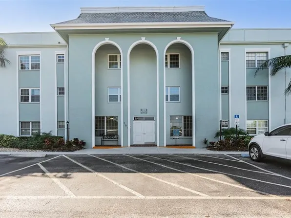 701 Poinsettia Rd APT 306, Belleair, FL 33756