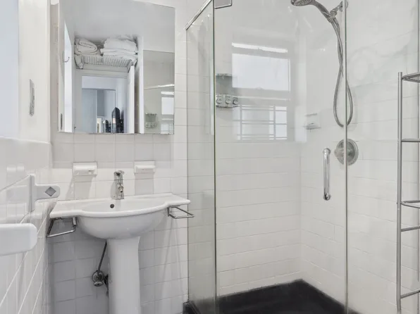 341 West 47th Street 4R image 5 of 6