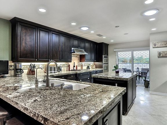 4th image of 4521 Robinwood Cir