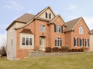 601 Ekman Dr, Batavia, IL 60510