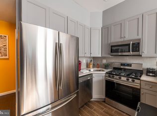 2449 Carpenter St, Philadelphia, PA 19146