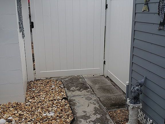 4th image of 2729 Nautilus Dr