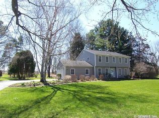 30 Cole Rd, Pittsford, NY 14534