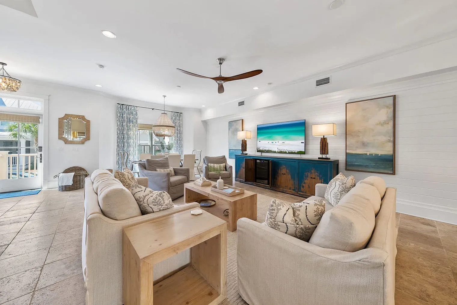 5 bed, 5.0 bath, 3745 sqft, $8,568 — Photo 1