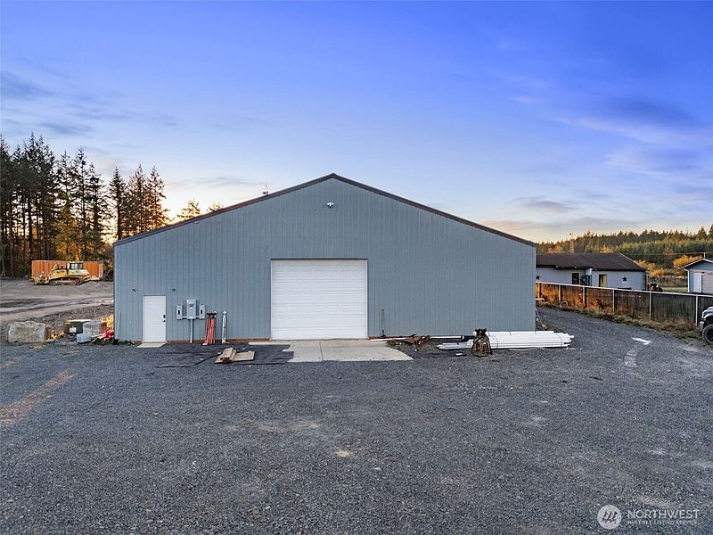 5th image of 316 Meier Road