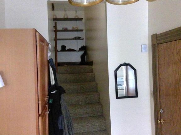 3rd image of 2219 S Kinnickinnic Ave #A