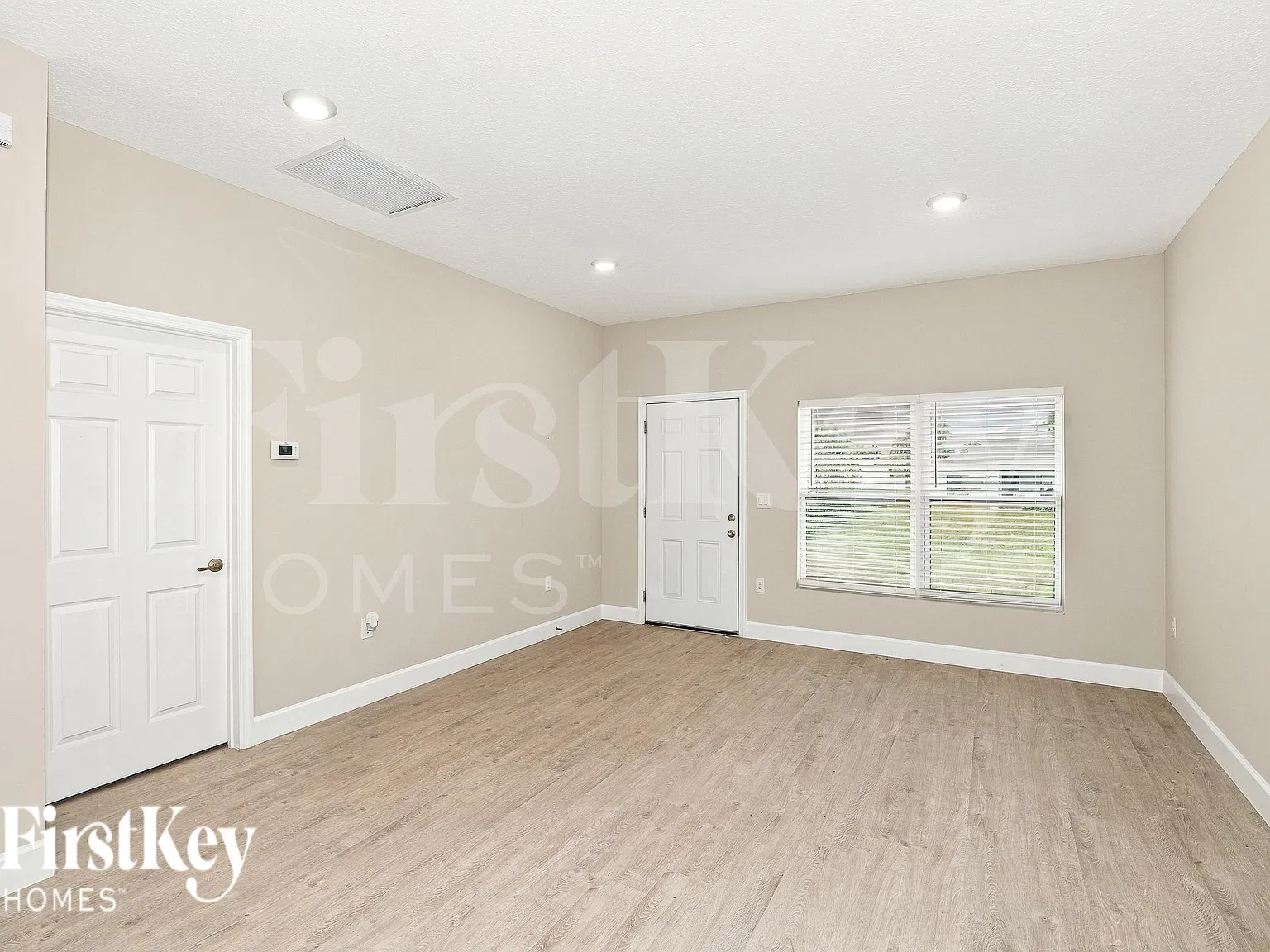4 bed, 3.0 bath, 1850 sqft, $2,120 — Photo 2