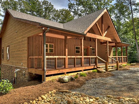 5th image of 359 Tall Pines Dr