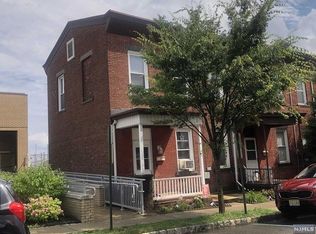 423 4th St, Carlstadt, NJ 07072