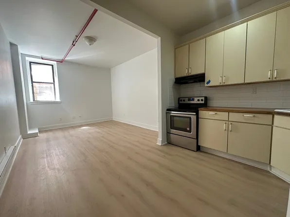 101 Sutton Street image 1 of 8