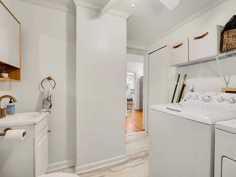 122 Hanover Ave — Photo 11