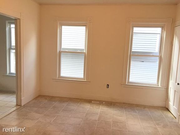 5th image of 22 Rosette St Fl 1