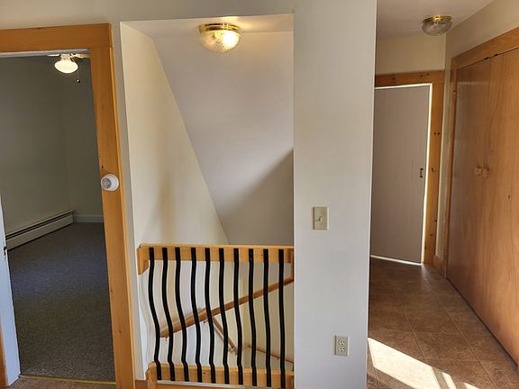 3rd image of 11 Osgood Rd #3