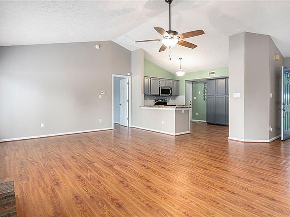 2nd image of 7318 Crickwood Pl