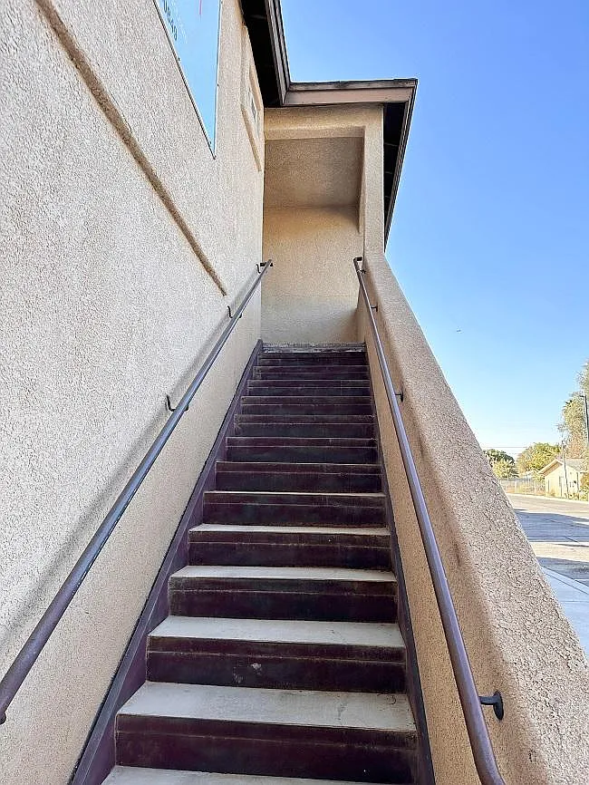 3 bed, 989 sqft, $1,050 — Photo 2