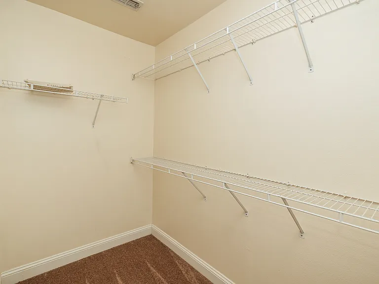 748 Majestic Dr — Photo 22