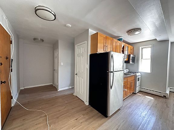 3rd image of 2465 Kennedy Blvd #2F