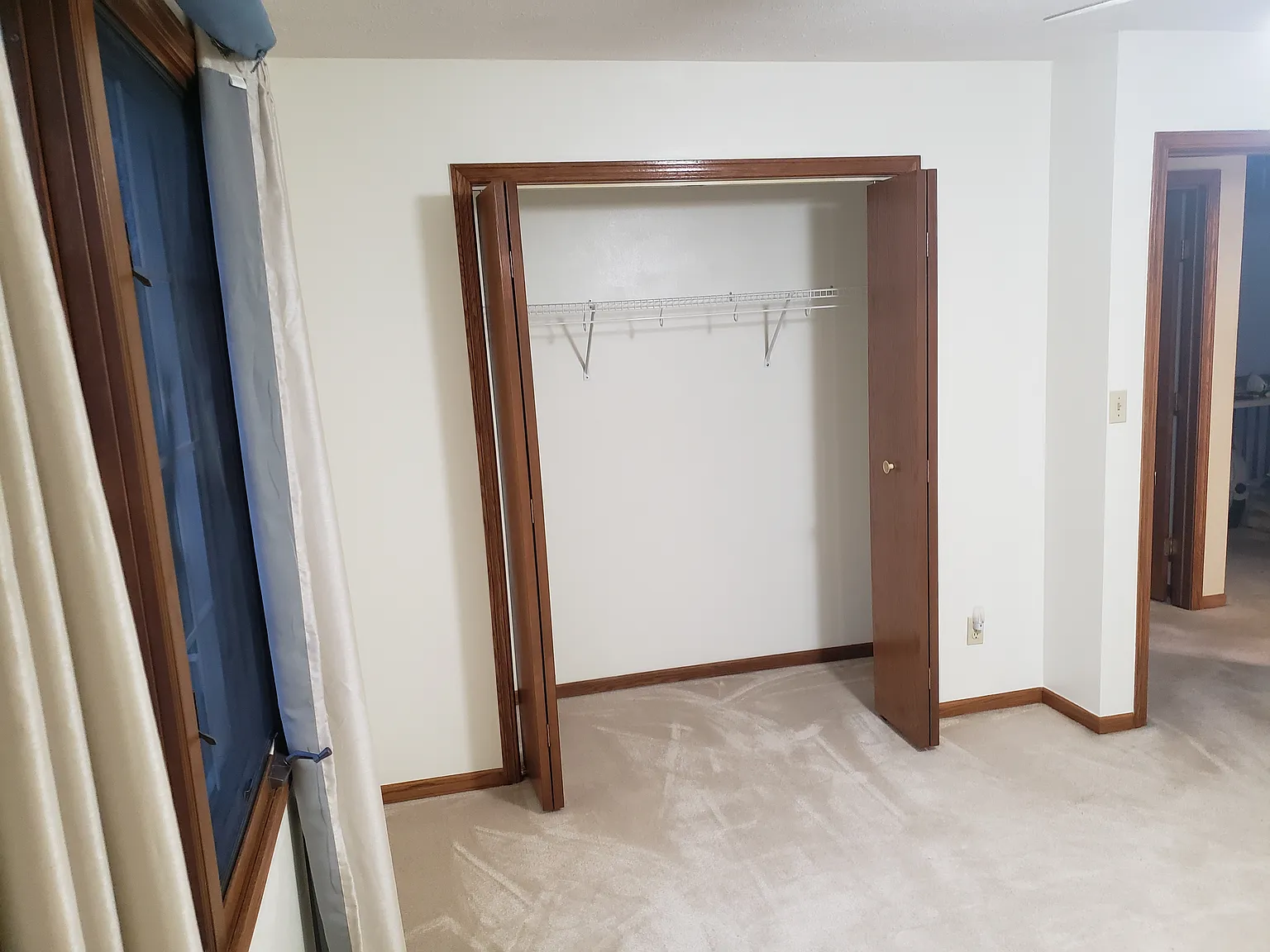 Silver Dawn Ln, Rockford — Photo 4