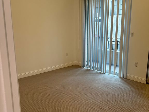 2nd image of 10830 Kling St Unit 201