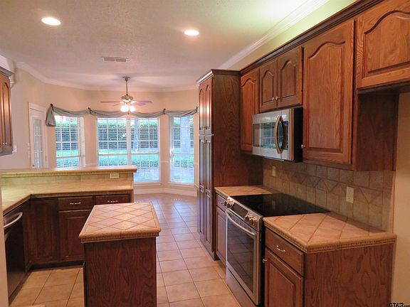 5th image of 2908 Plymouth Cir