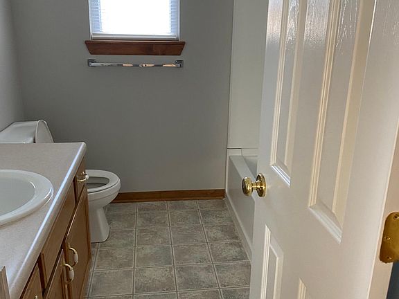 4th image of 2045 Hidden Valley Ct