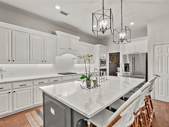 3rd image of 1212 Buena Park Dr