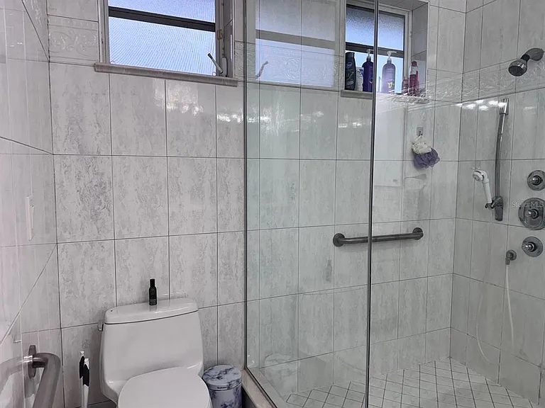 219 Venetia Ave — Photo 19