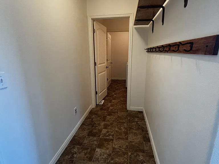 2431 E Ox Yoke Dr — Photo 8