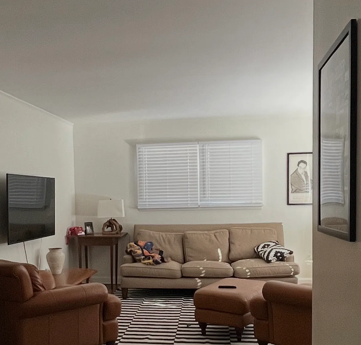 3 bed, 1212 sqft, $2,100 — Photo 2