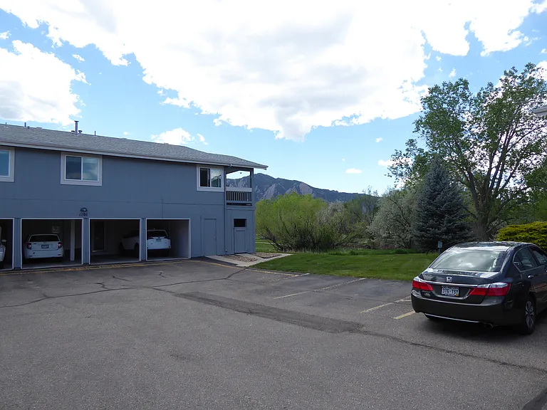 1101 Monroe Dr #D — Photo 4