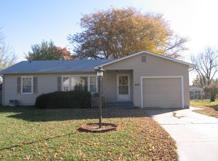 624 Garfield St, Clay Center, KS 67432