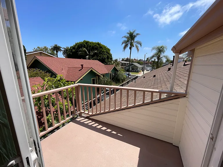 373 Coronado Ave — Photo 15