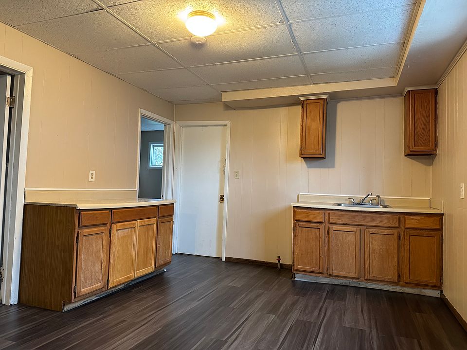1st image of 27 Moselle St #1