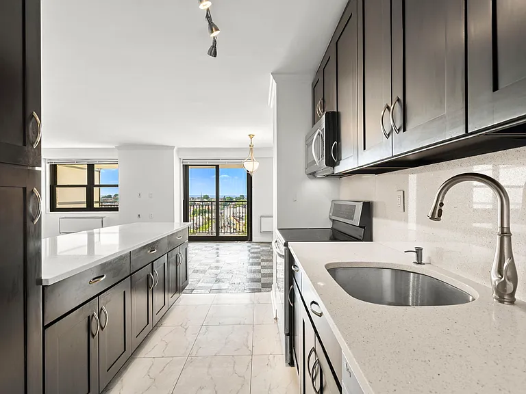 7855 Boulevard E #1206 — Photo 11