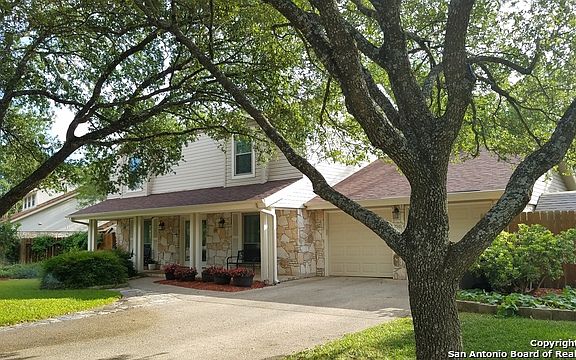 2nd image of 2511 Hunters Green St