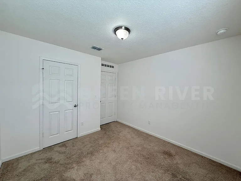 8704 Lake George Cir W — Photo 26