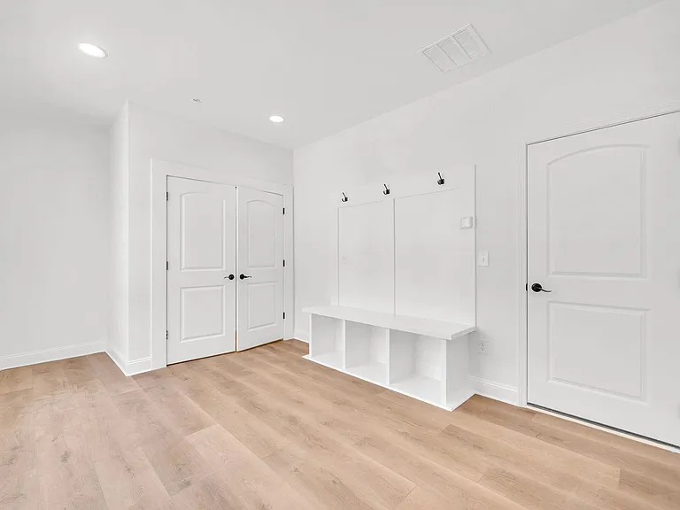 203 Riverstone Commons Cir — Photo 3