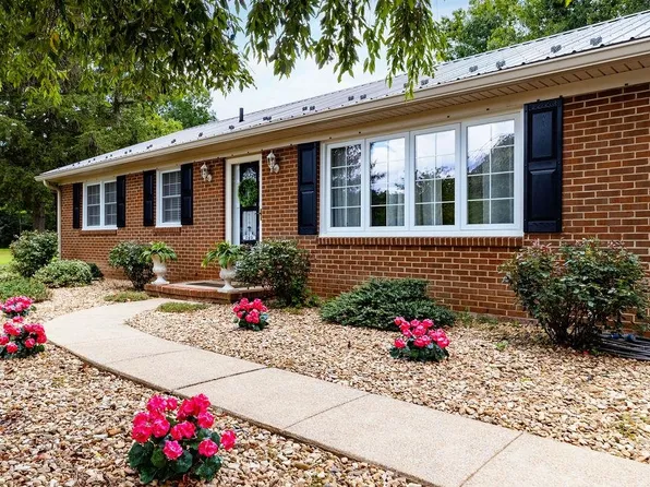 13711 S East Side Hwy, Port Republic, VA 24471