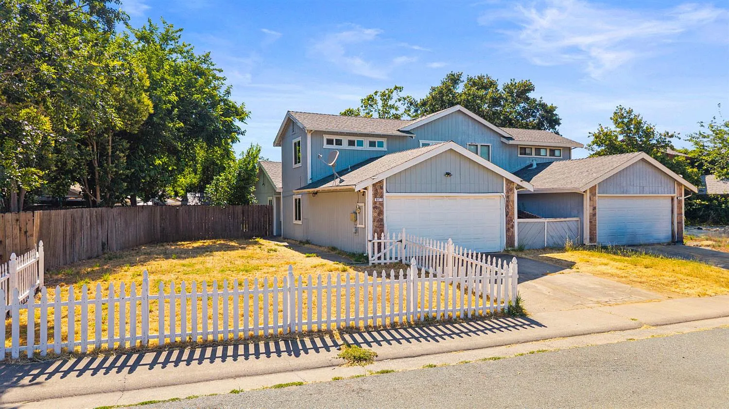 9417 Aizenberg Cir photo 1