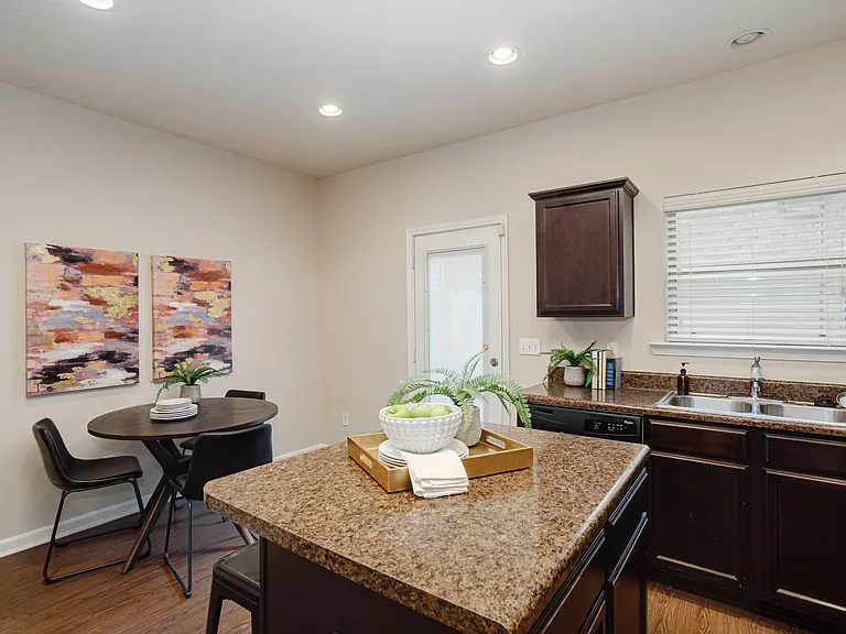 Rivendell Woods Townhomes — Photo 7