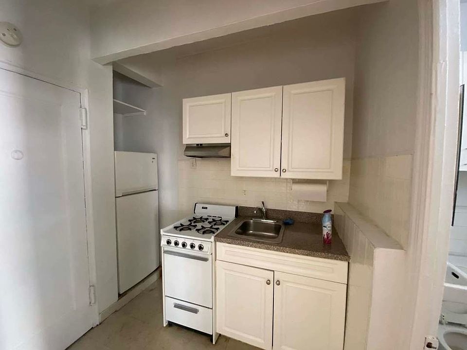 1st image of 33 W 76th St #5B11