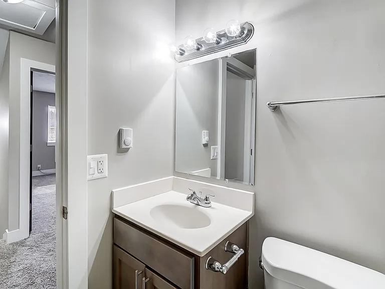 Hickory Creek Apartments — Photo 53