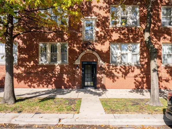 2240 W School St #2, Chicago, IL 60618
