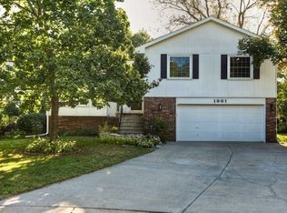 1861 S 163rd Cir, Omaha, NE 68130