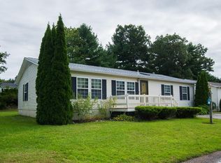 8 Fieldwood Dr, Bridgewater, MA 02324